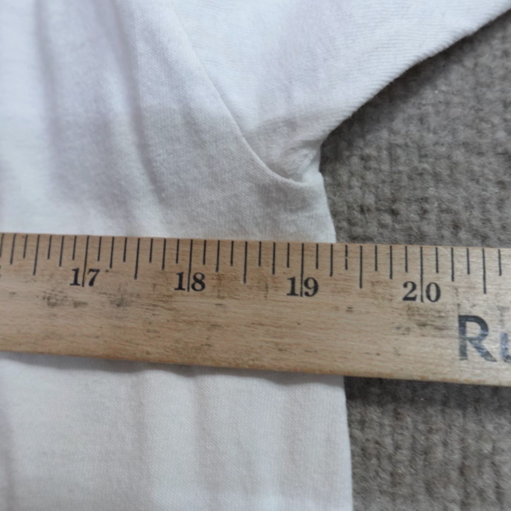 Vintage VINTAGE UNH Shirt Medium White Pocket Jerzees University of New Hampshire Shirt Mens M White Jersey Cotton 90s University Theme Pocket Size US M / EU 48-50 / 2 - 6 Thumbnail