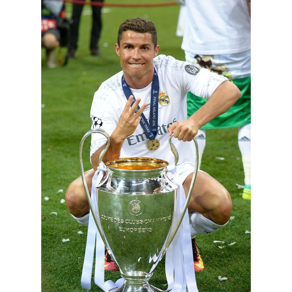 Adidas Ronaldo Real Madrid 2015 2016 FINAL Soccer Jersey L Size US L / EU 52-54 / 3 - 10 Thumbnail