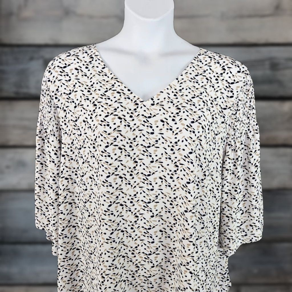 Vintage Chico's Womens Top Blouse 2XL White Tan 3/4 Sleeve V-Neck Shirt Womens 2XL Size XXL / US 16-18 / IT 52-54 - 1 Thumbnail