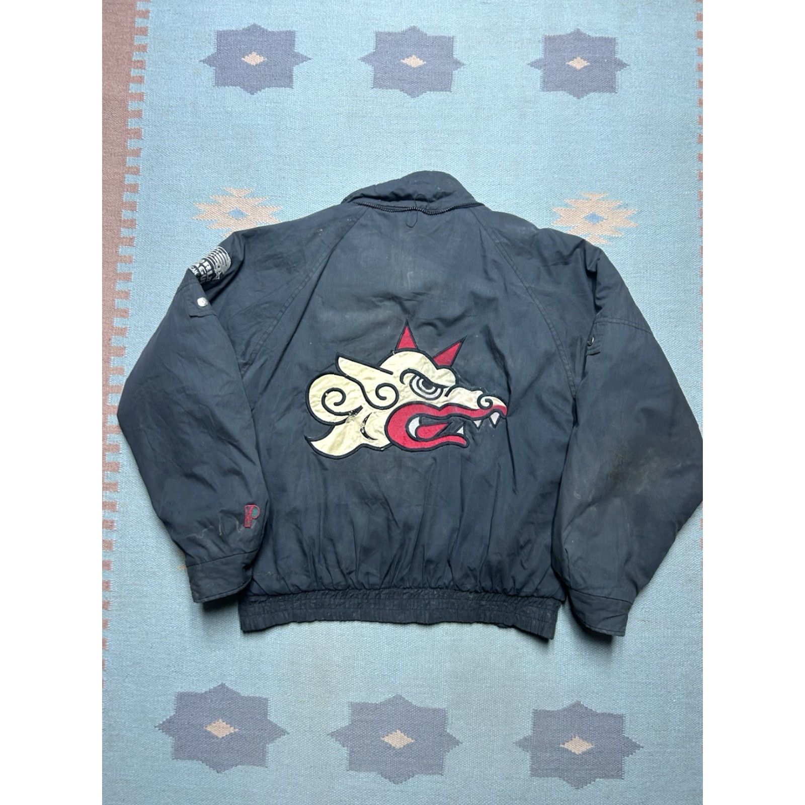 Pro Player VINTAGE Pro-player Puffer Jacket Barcslona Dragons distressed AS IS RARE large Size US L / EU 52-54 / 3 - 2 Thumbnail