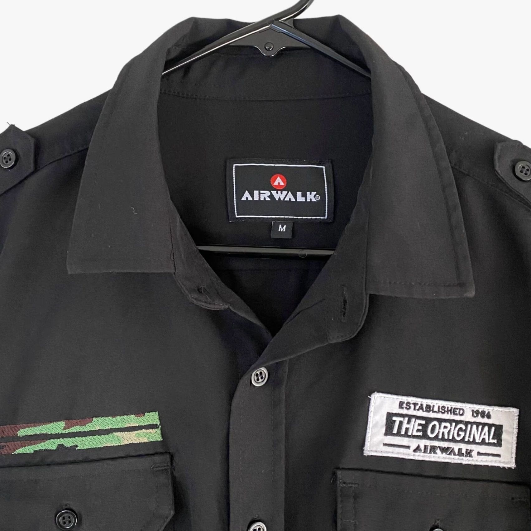 Airwalk Airwalk Button-Up Shirt Men’s Medium Black Military Skater Long-Sleeve Patches Size US M / EU 48-50 / 2 - 4 Thumbnail