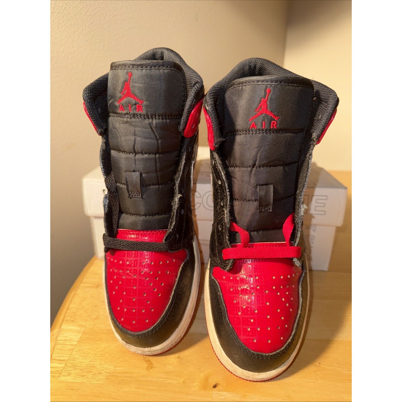 Jordan Brand Nike Air Jordan 1 Mid SS "BRED TEXT" Bred DM9650-001 Size US 6.5 / IT 36.5 - 6 Thumbnail