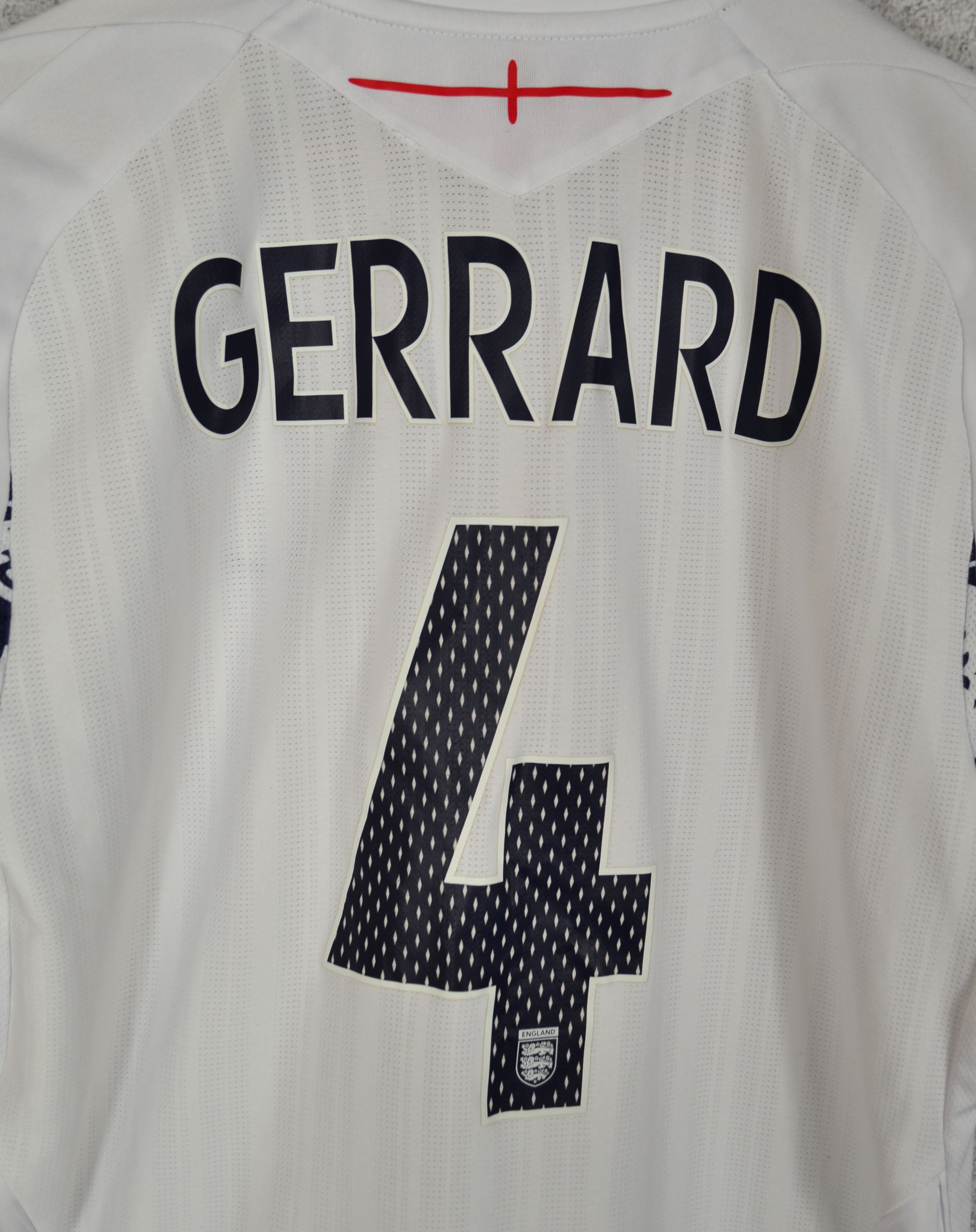 Umbro England National Team Home 2007-2009 Steven Gerrard #4 Umbro Size US M / EU 48-50 / 2 - 4 Thumbnail
