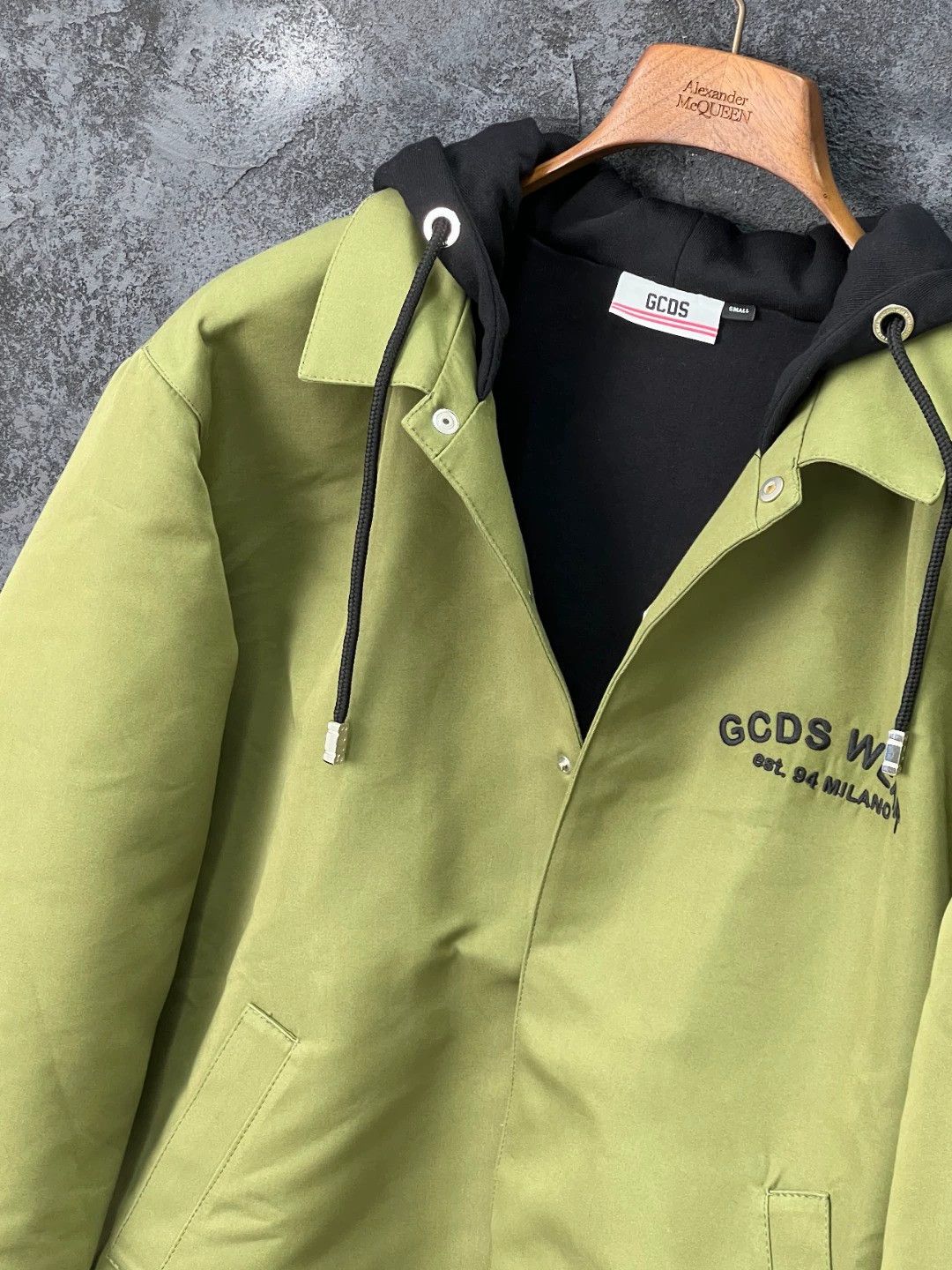 GCDS GCDS Military Green Print Hooded Jacket S Size S / US 4 / IT 40 - 5 Thumbnail