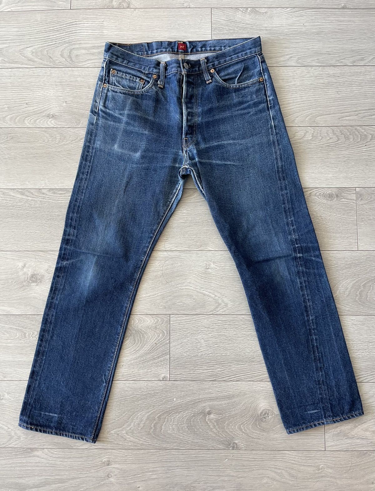Resolute 710 | Grailed