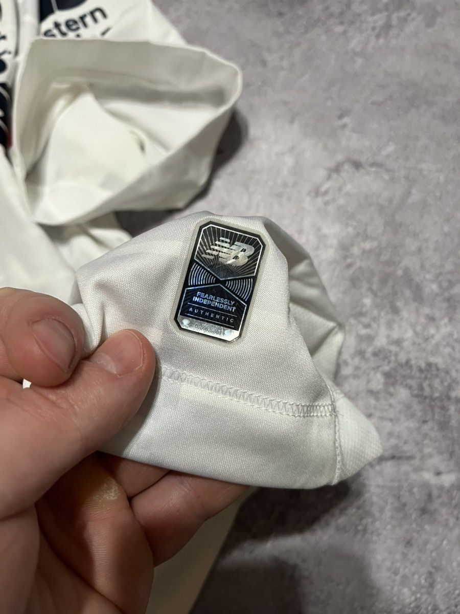 New Balance New Balance Liverpool 2019/2020 6 Times champions Size US XL / EU 56 / 4 - 7 Thumbnail