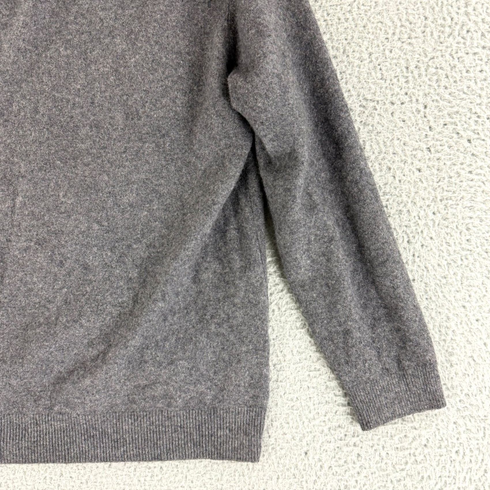 Lands' End Lands' End V-Neck Sweater Mens L Gray 100% Cashmere Blend Pullover 42-44 Size US L / EU 52-54 / 3 - 3 Thumbnail