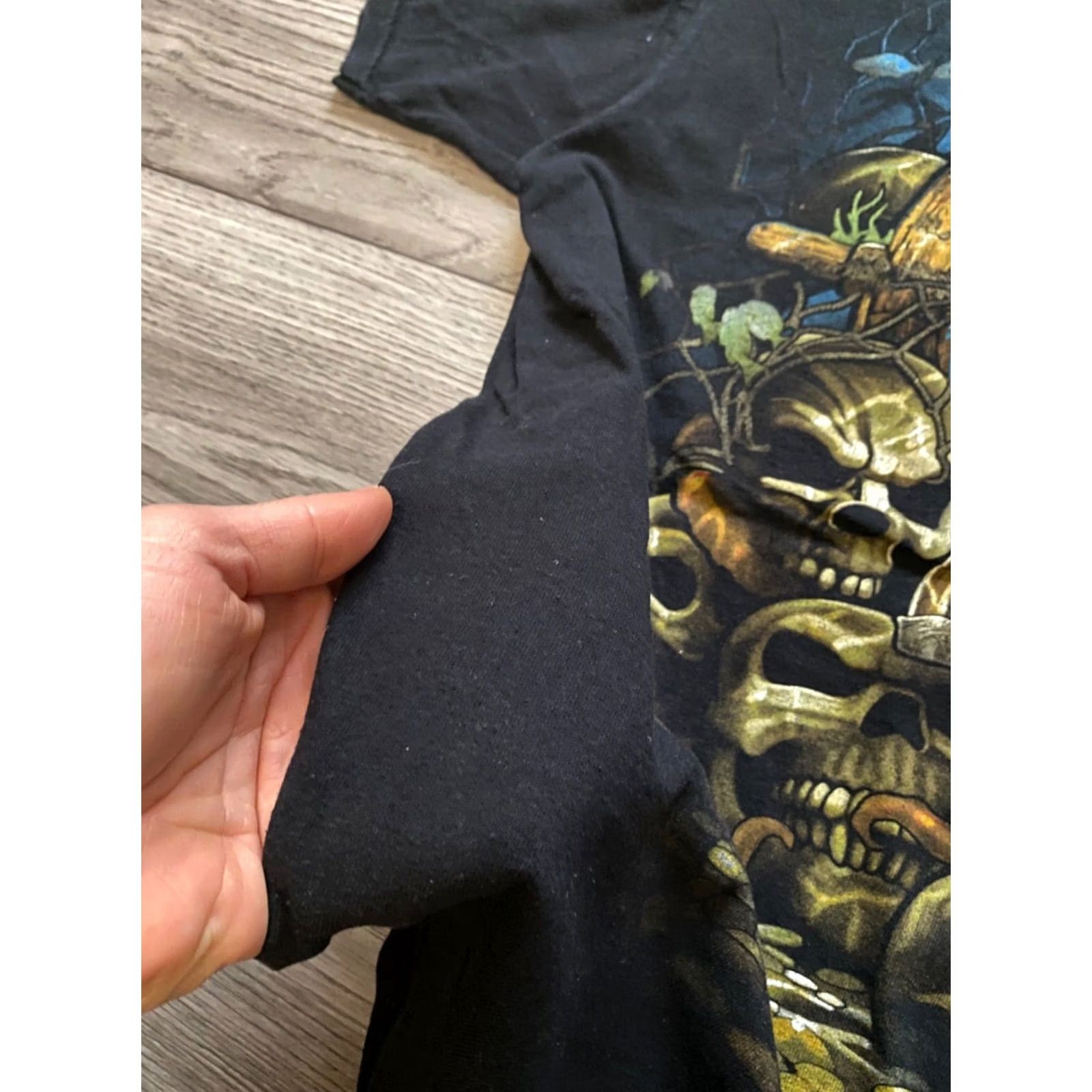 Liquid Blue VINTAGE Pirates of the Caribbean Liquid Blue T-Shirt L Men Blue 2007 Size US L / EU 52-54 / 3 - 4 Thumbnail