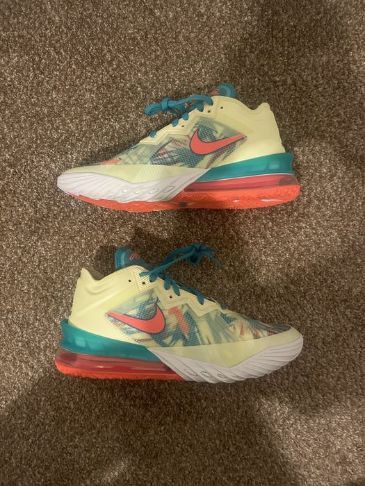 lebronald palmer socks