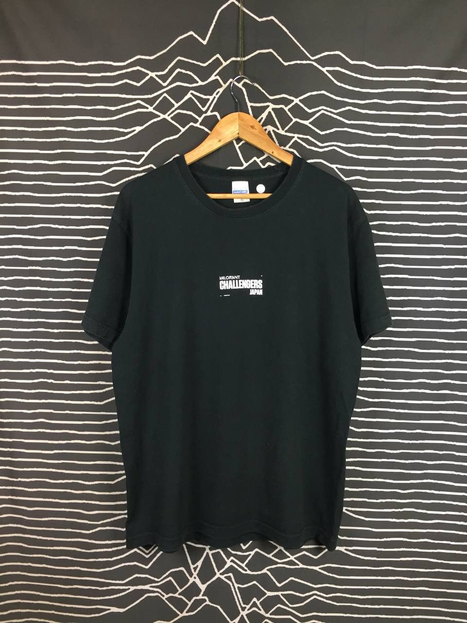 The Game VALORANT Esport Challenger Japan Watch This Graphic Tee Size US XL / EU 56 / 4 - 4 Thumbnail