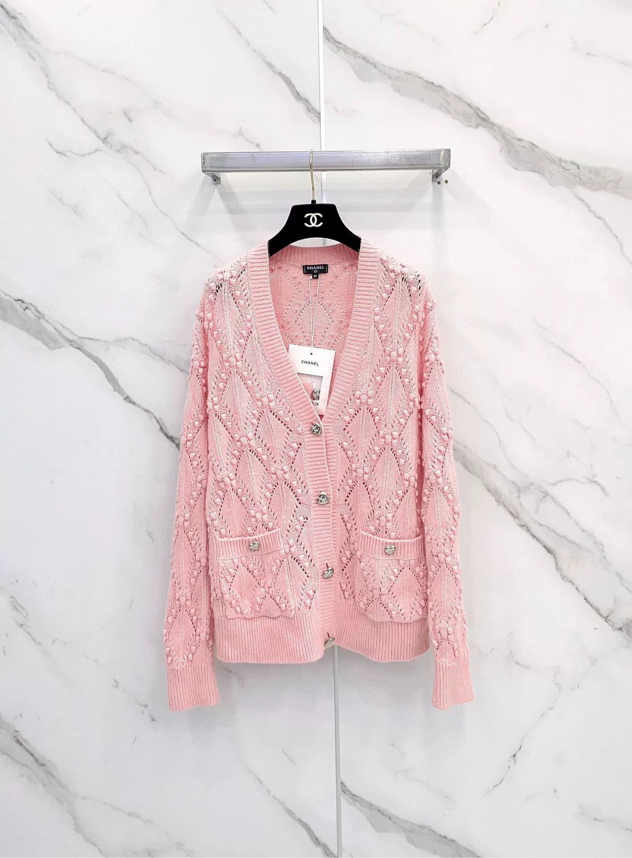 Chanel Chanel 21B Pink Knit Cardigan Silver Heart Buttons Size XXS / US 00 / IT 34 - 1 Thumbnail