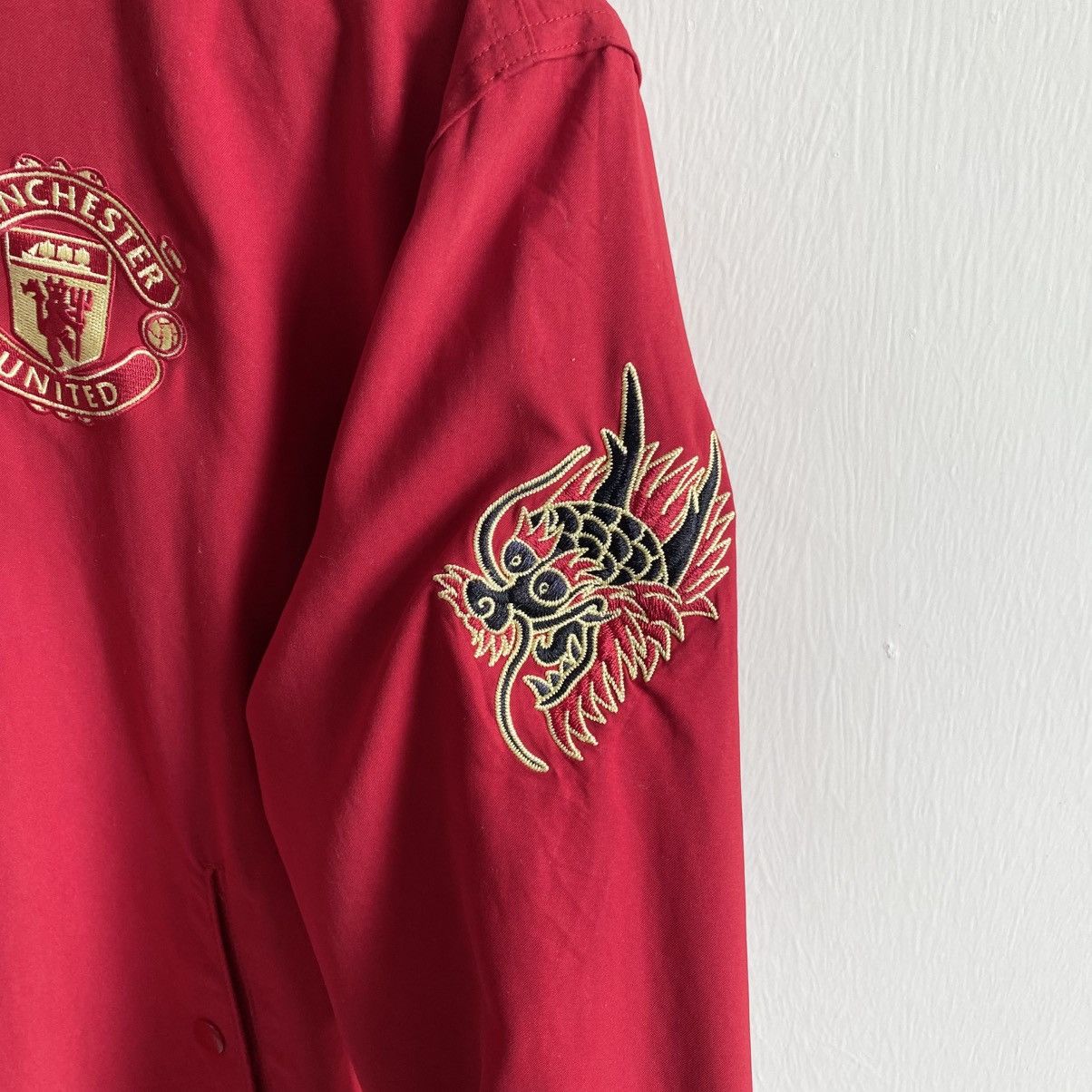 Adidas MANCHESTER UNITED CNY JACKET Size US XS / EU 42 / 0 - 4 Thumbnail