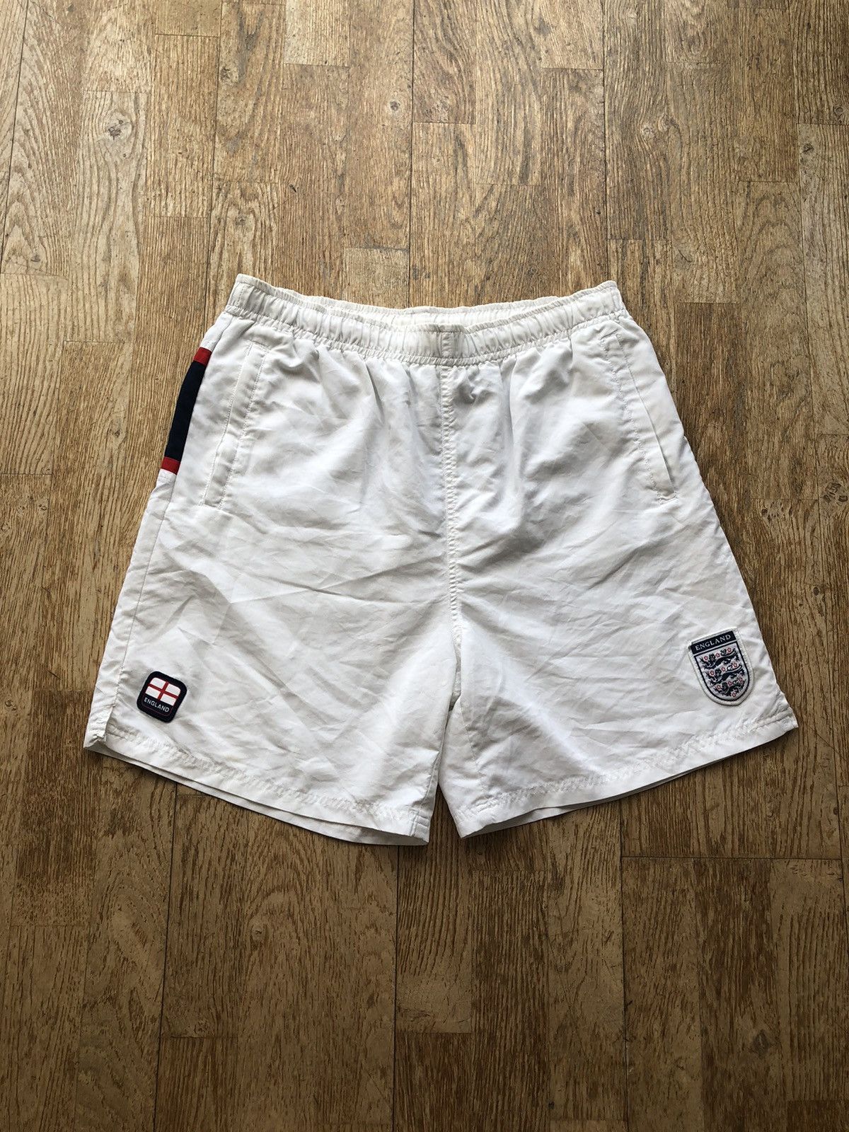 Other VINTAGE ENGLAND NATIONAL FOOTBALL SOCCER SPORT SHORTS Size US 32 / EU 48 - 1 Thumbnail