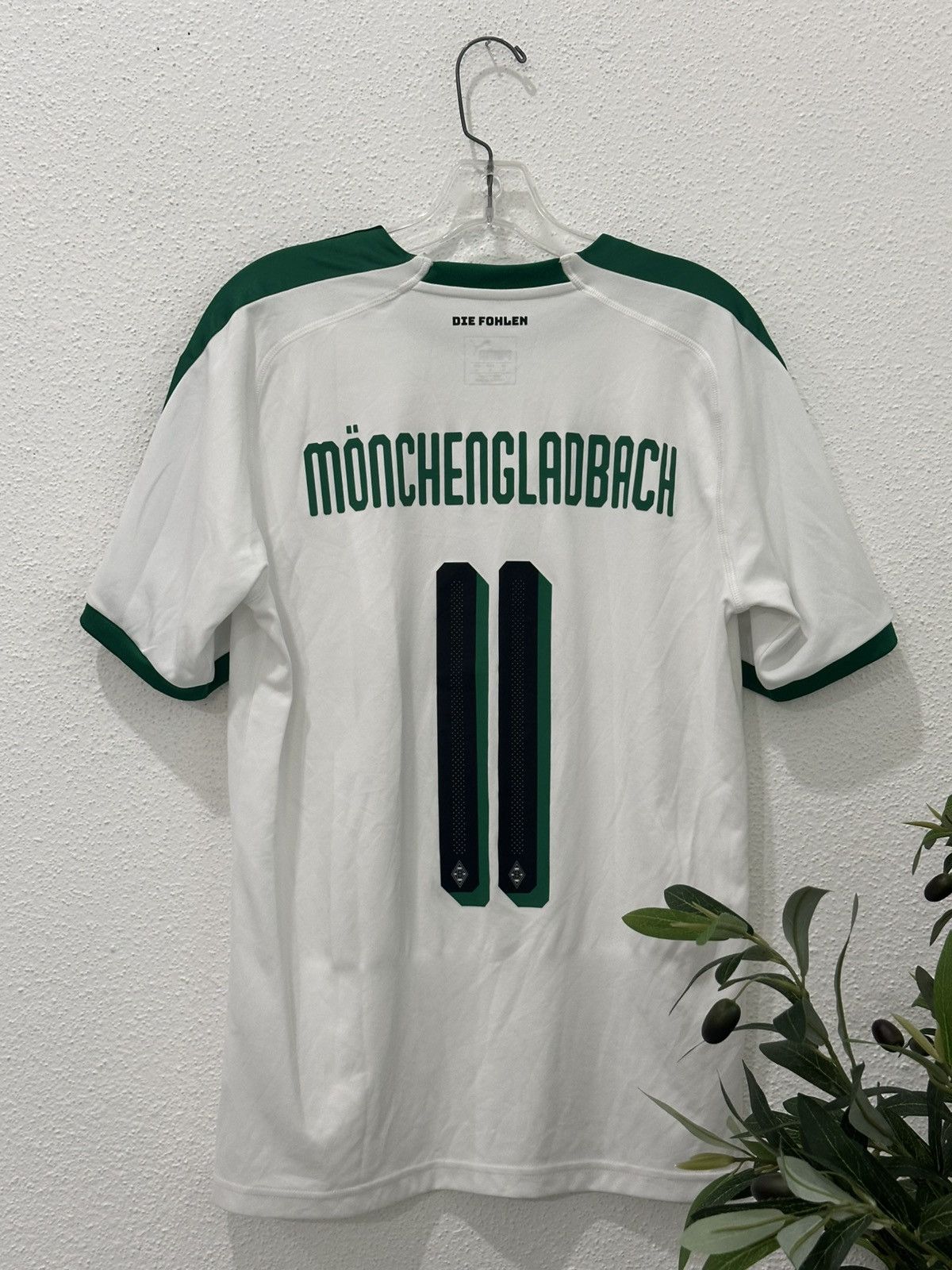 Puma BORUSSIA MONCHENGLADBACH 2018/2019 HOME SOCCER JERSEY PUMA M Size US M / EU 48-50 / 2 - 3 Thumbnail
