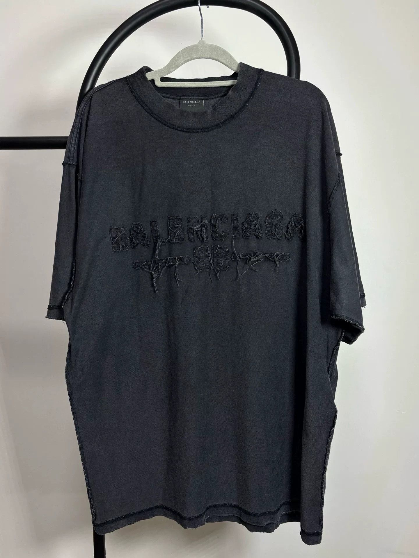 Balenciaga Balenciaga Retro Black T-Shirt S Men Size US S / EU 44-46 / 1 - 1 Thumbnail