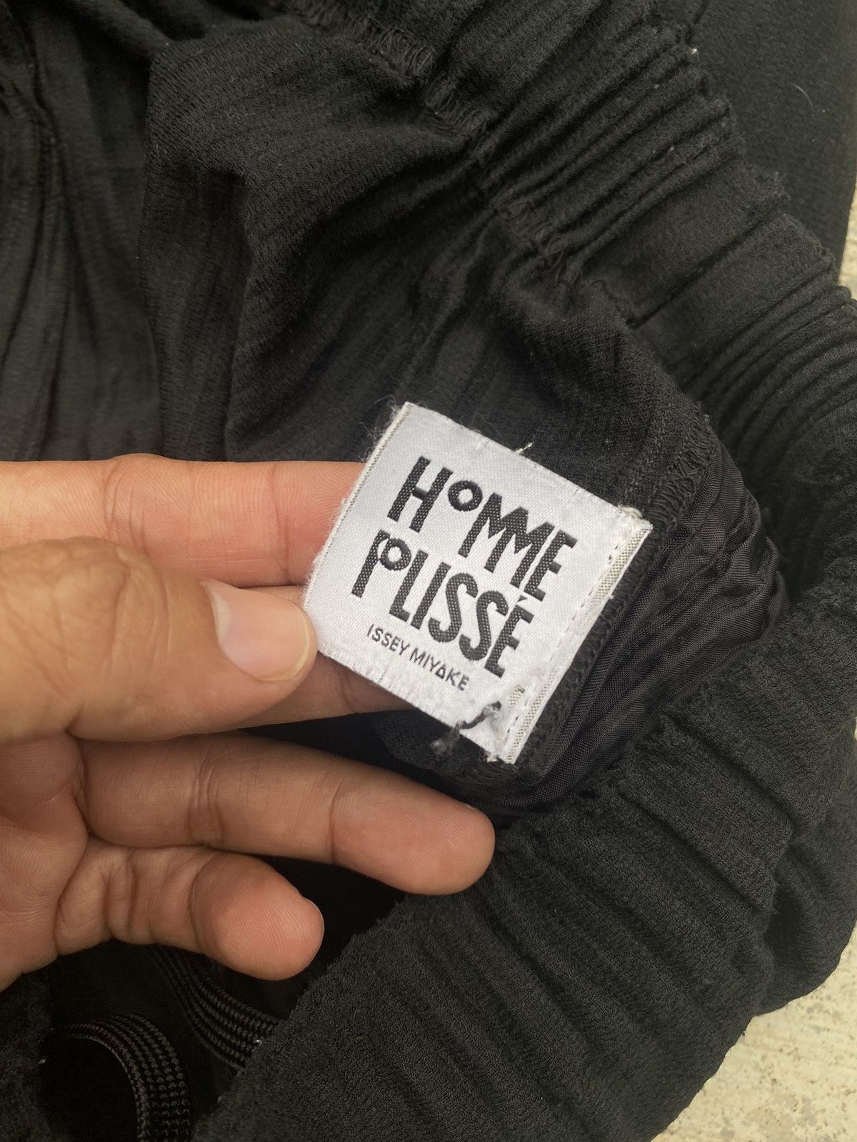 Homme Plisse Issey Miyake Distressed Homme Plisse Issey Miyake Pants Size US 30 / EU 46 - 6 Thumbnail