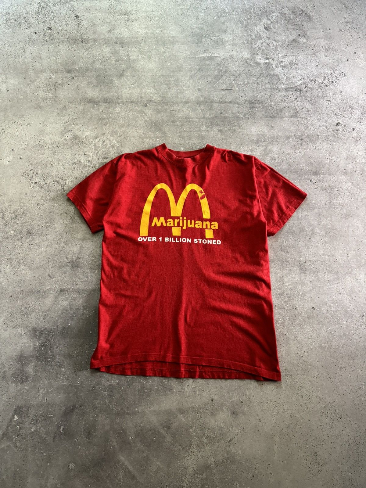 Vintage Vintage 90s Marijuana Over 1 Billion Stoned Funny T-Shirt Size US XL / EU 56 / 4 - 1 Thumbnail