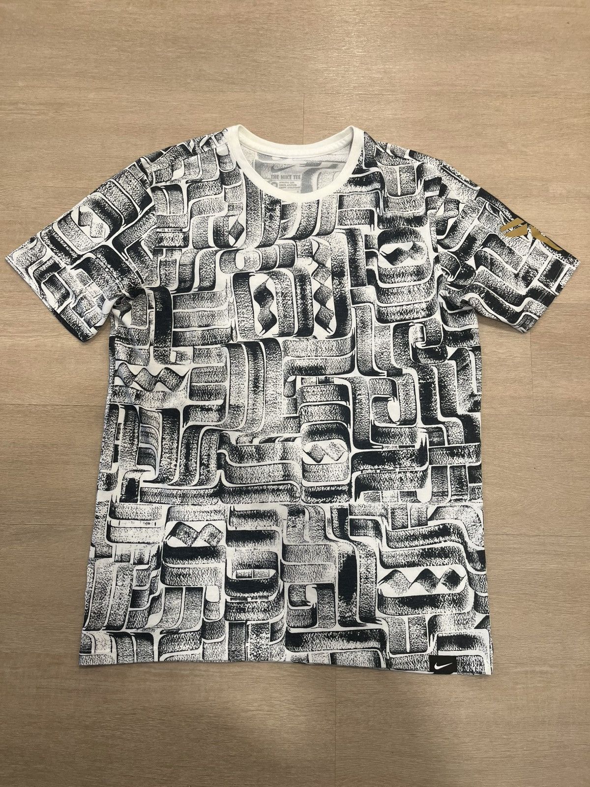 Nike Nike Mamba All over print shirt Medium Size US M / EU 48-50 / 2 - 2 Thumbnail