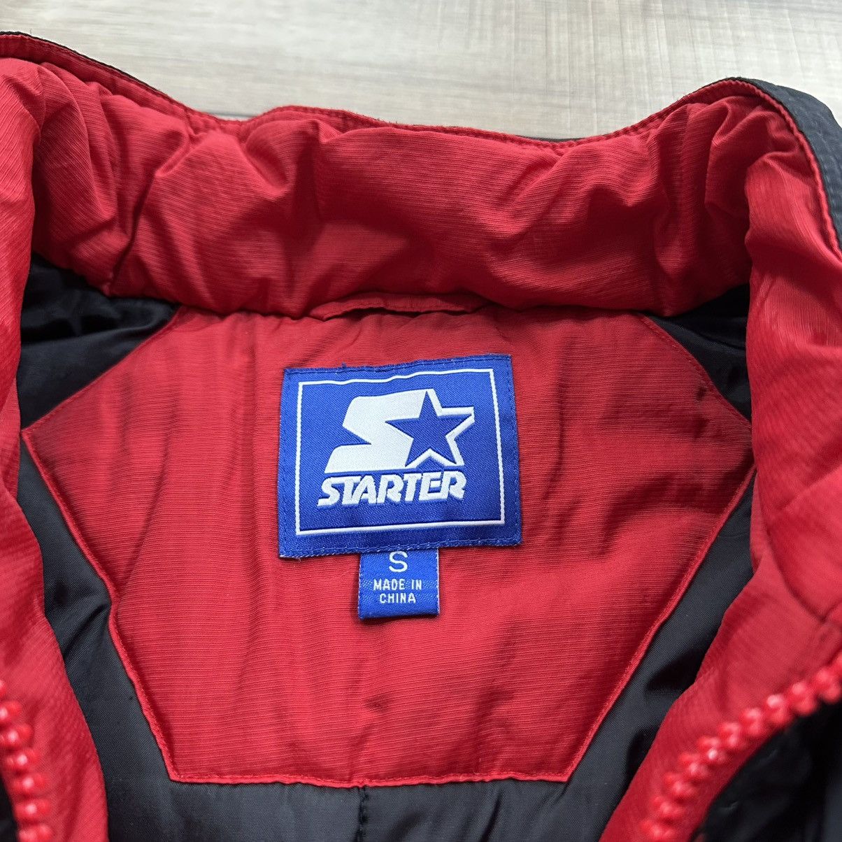 Starter Vintage 2000s Starter Nebraska Red and Black Puffer Jacket Size US S / EU 44-46 / 1 - 10 Thumbnail