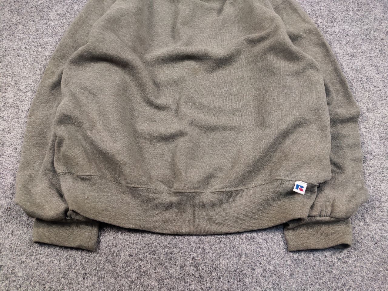 Russell Athletic Vintage 90's Russell Athletic crewneck Blank Sweatshirt Size US L / EU 52-54 / 3 - 9 Thumbnail
