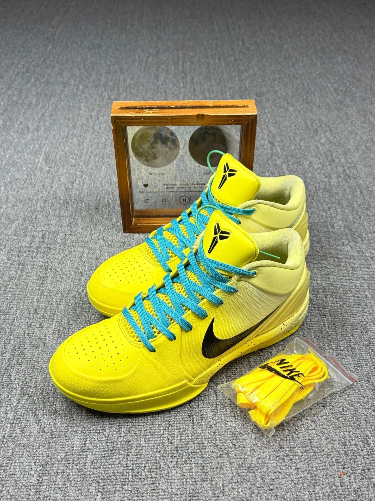 Nike Nike KOBE4 Yellow Lowtop Sneakers 11 Men Size US 11 / EU 44 - 1 Thumbnail