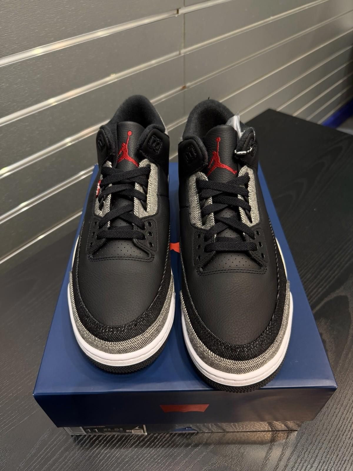 Jordan Brand Nike Air Jordan 3 Retro Levi’s Black IR0914-400 Men’s (10) Size US 10 / EU 43 - 9 Thumbnail