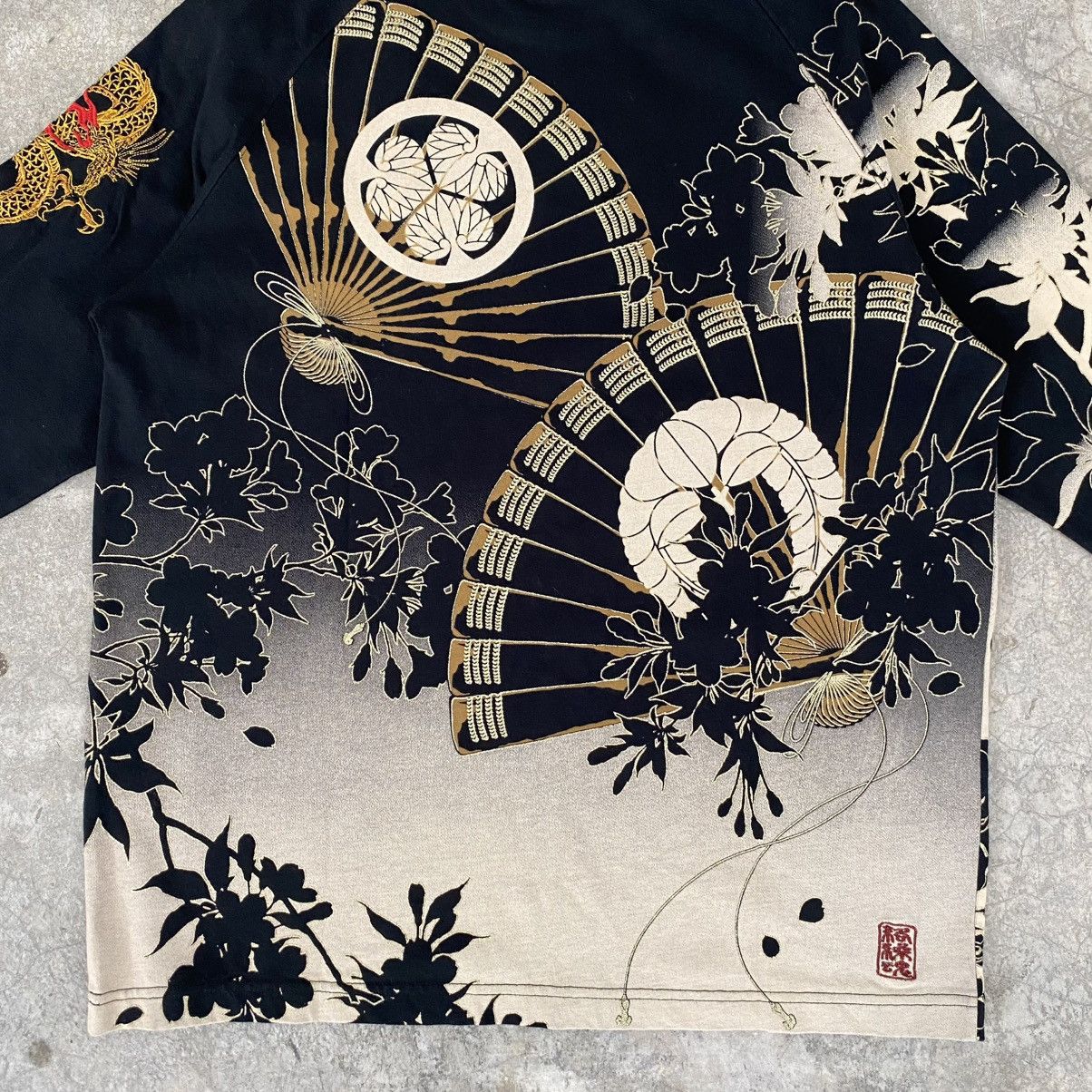 Karakuri Tamashii Karakuri Tamashii Wagara Dragon Sakura Fans Embroidered Tee Size US XL / EU 56 / 4 - 11 Thumbnail