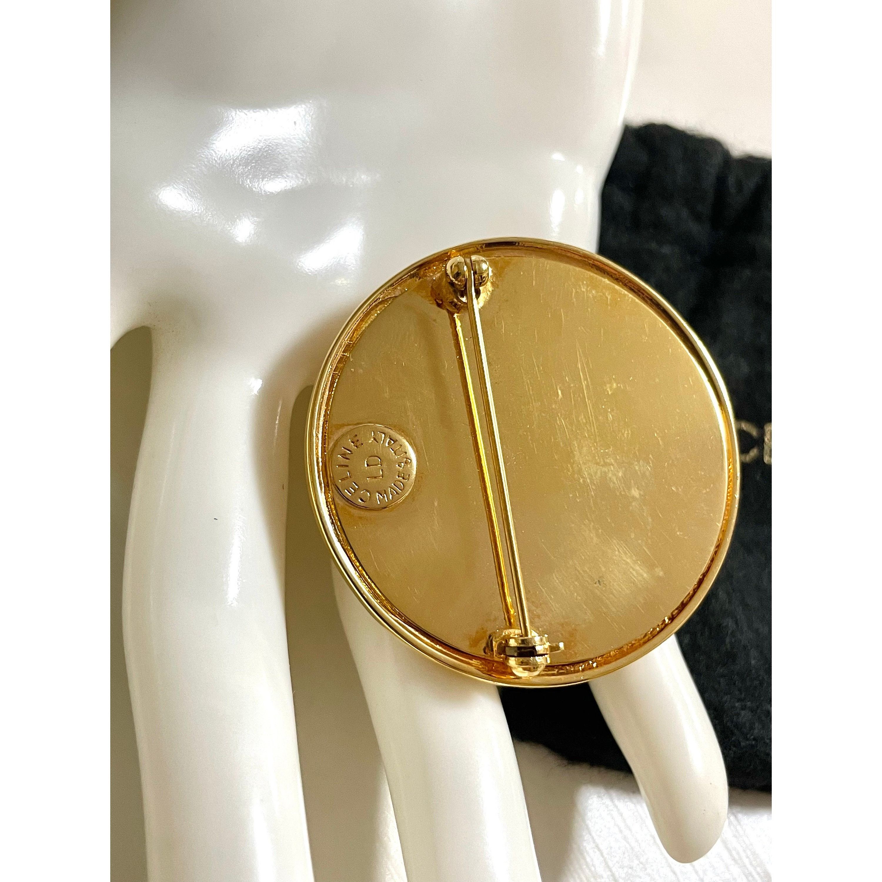 Celine Vintage Celine golden brooch in apple pie design. Round pin Size ONE SIZE - 6 Thumbnail