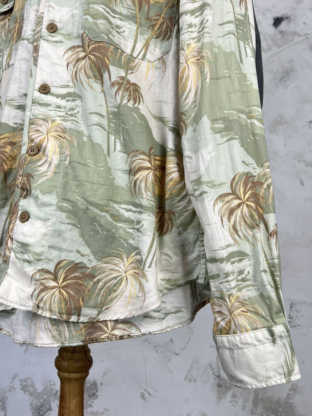 Allsaints Vintage AllSaints Palm Print Button Up Shirt Size M - L Size US M / EU 48-50 / 2 - 4 Thumbnail