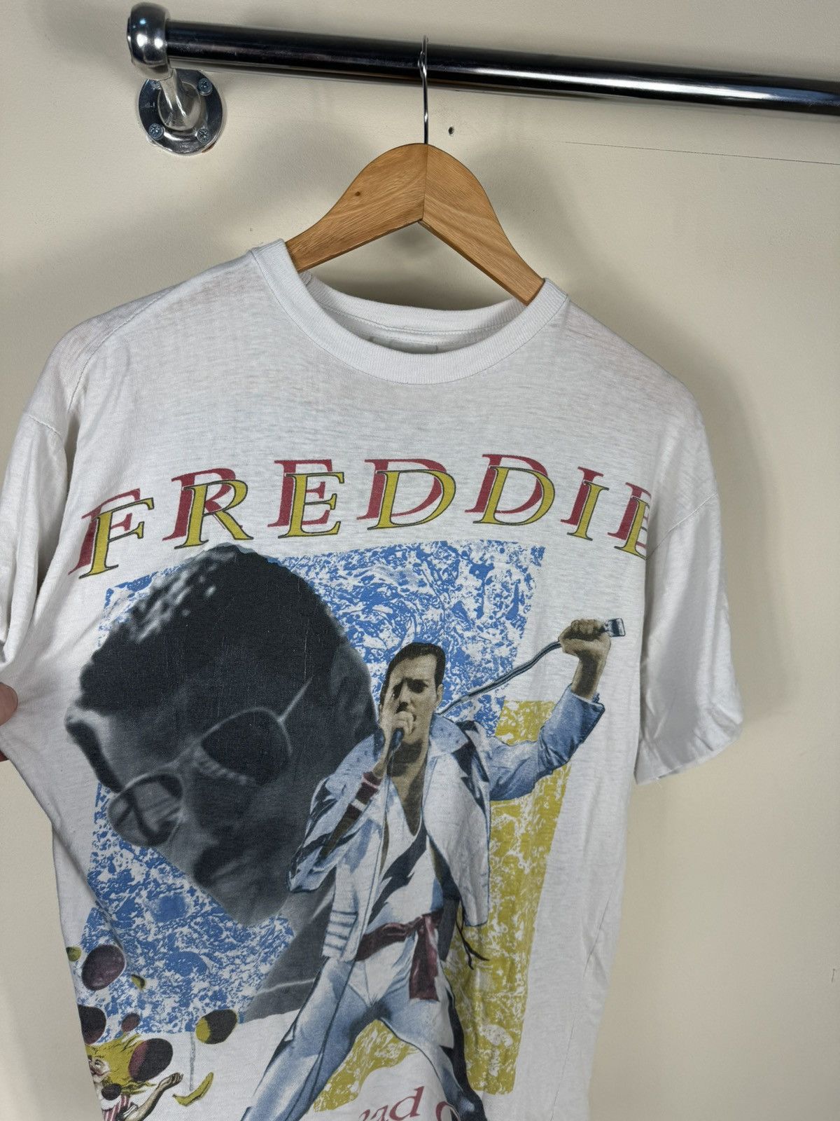 Vintage Vintage RARE 90s Queen Freddie Mr. Bad Guy T-shirt Size US M / EU 48-50 / 2 - 3 Thumbnail
