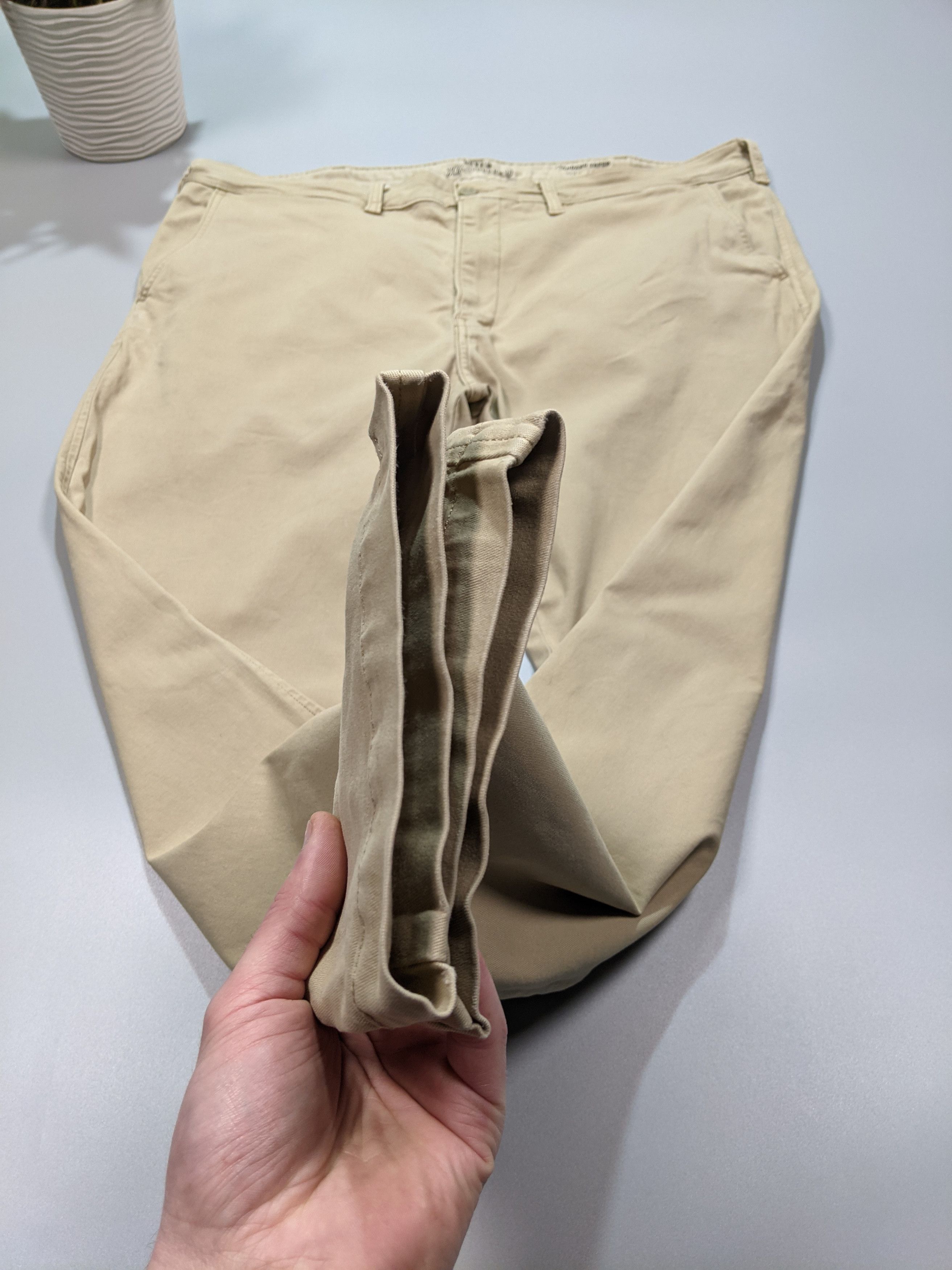 Levi's Vintage Levis Chinos Beige Pants W40 L32 | Tapered Fit Size US 40 / EU 56 - 4 Thumbnail