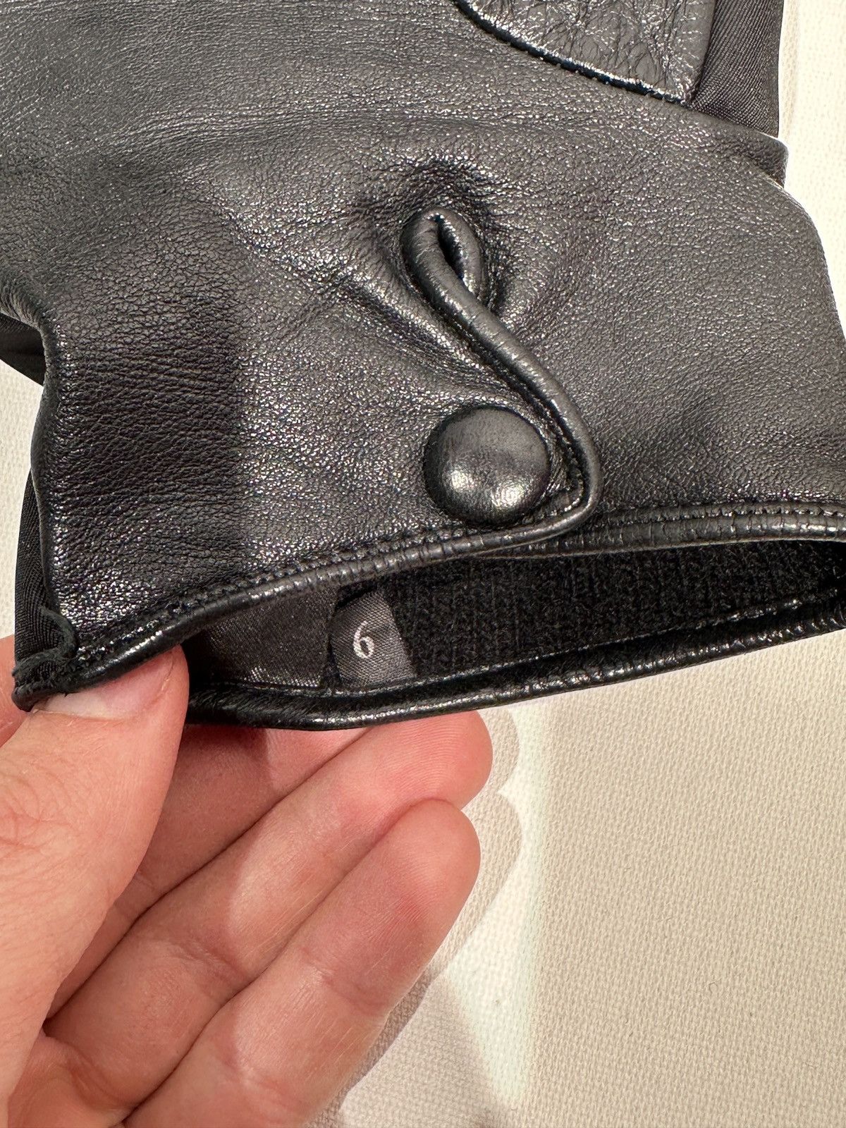 Prada Prada Triangle Pouch Gloves Size ONE SIZE - 4 Thumbnail