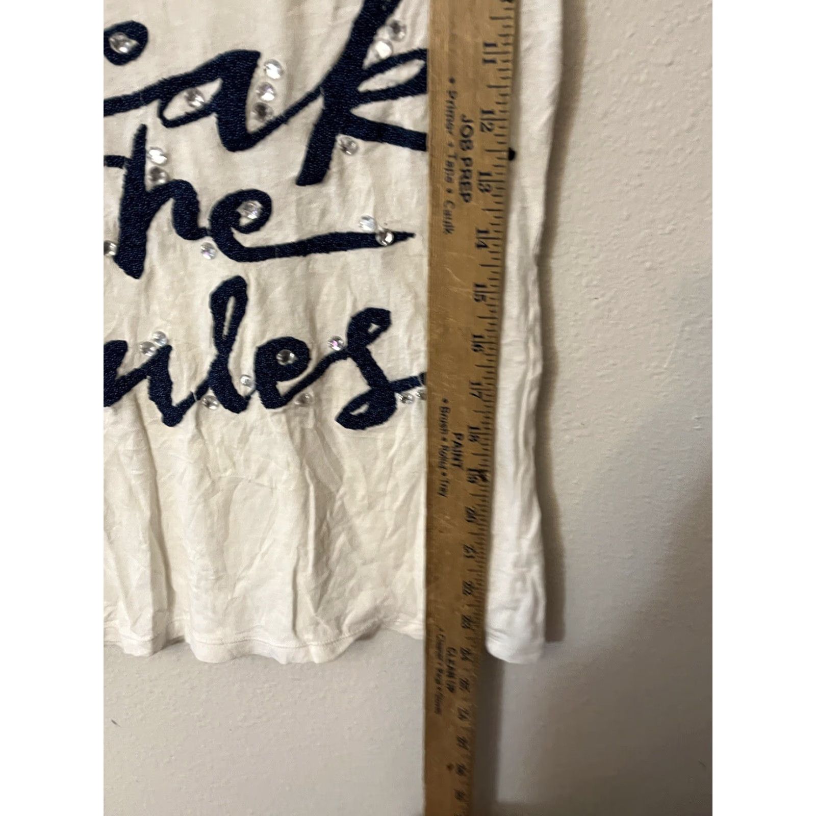 Express Express White V Neck Graphic Shirt Casual Wear Women's Size S Size S / US 4 / IT 40 - 4 Thumbnail