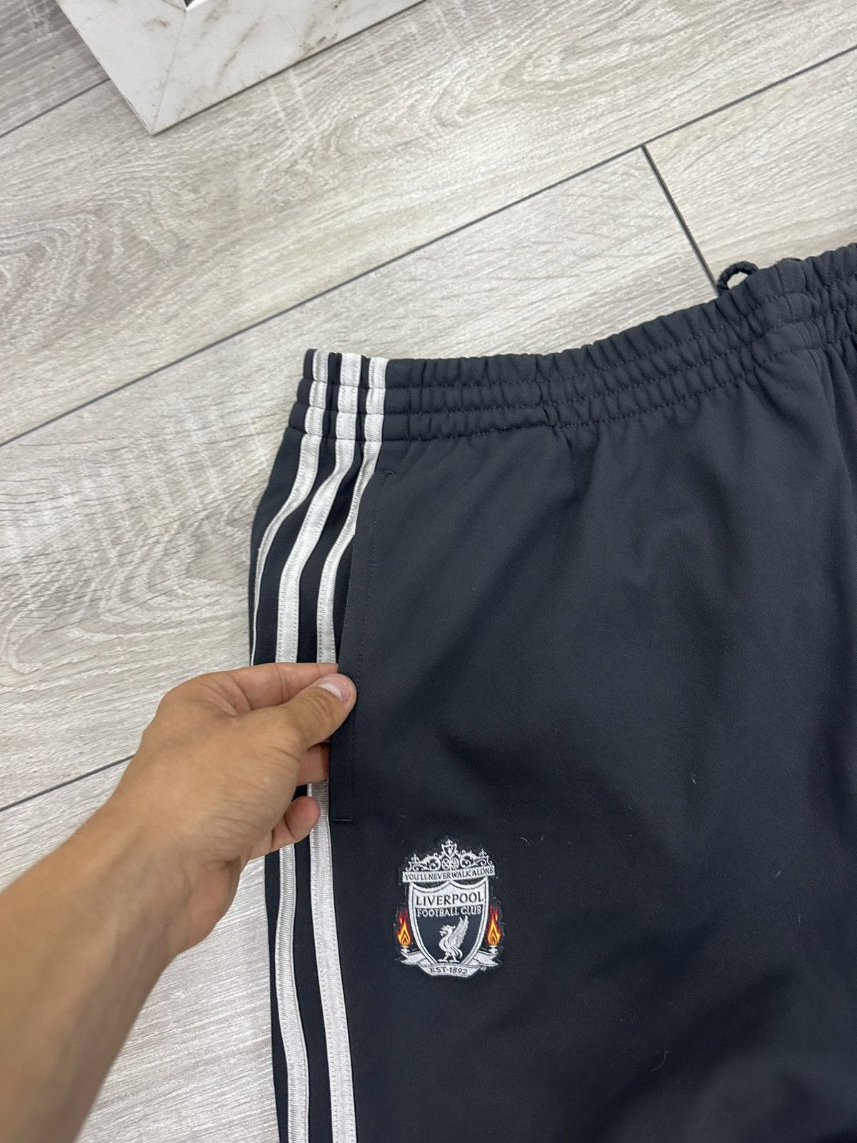Adidas Adidas Vintage Gray 90s Liverpool Baggy Sweatpants Size US 36 / EU 52 - 4 Thumbnail