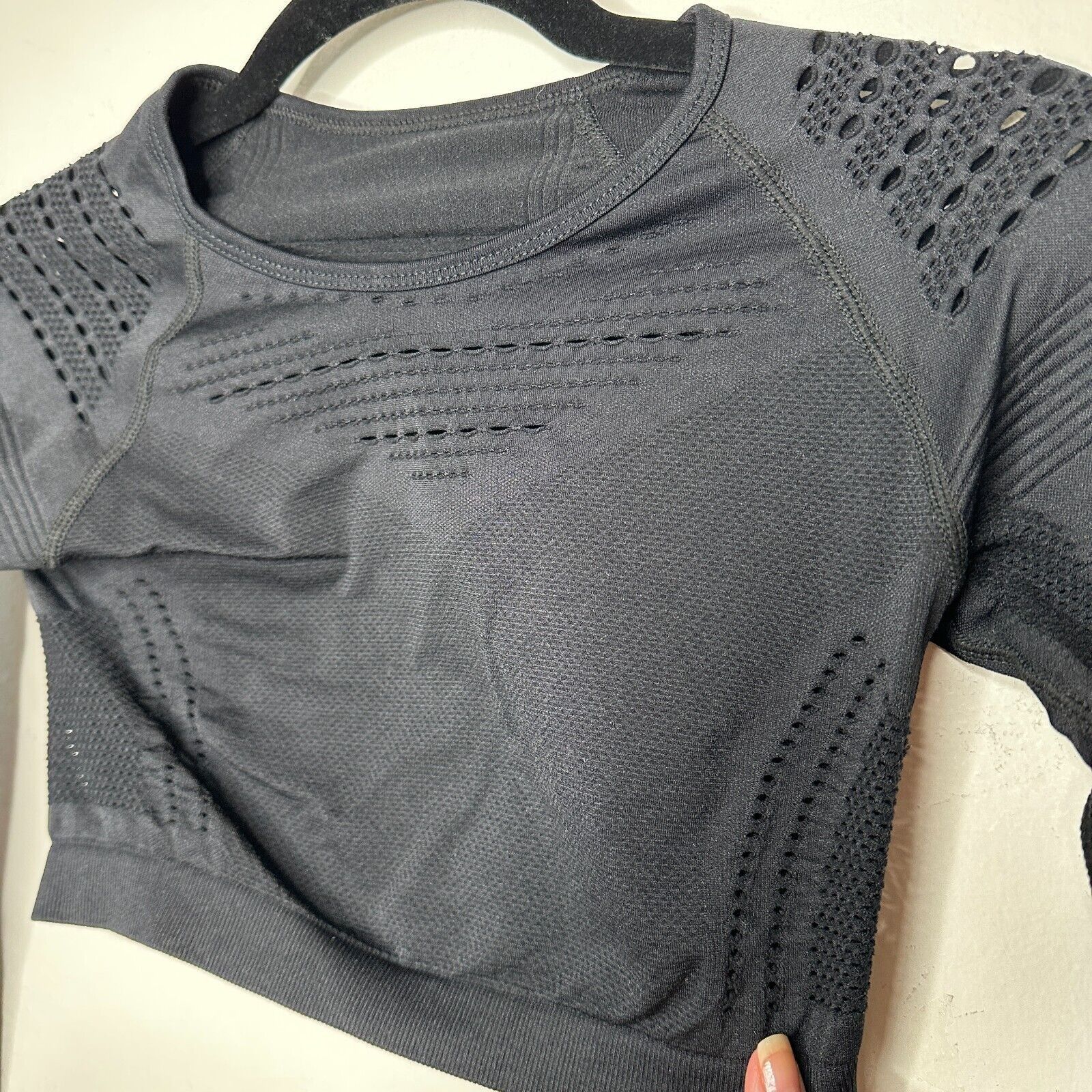 Other Black Crop Workout Top Long Sleeve Thumbholes Laser Cut SM Size S / US 4 / IT 40 - 7 Thumbnail