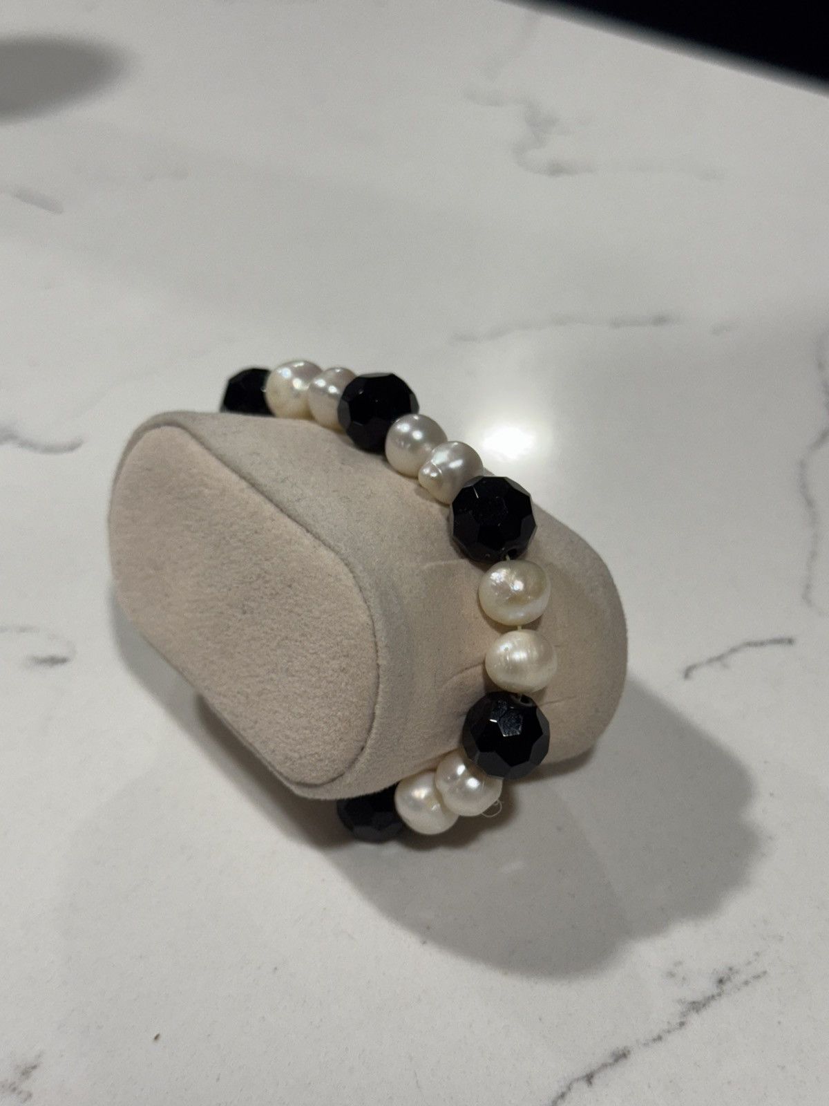 Jewelry Vintage Style Black Onyx & Pearl Beaded Statement Bracelet Size ONE SIZE - 2 Thumbnail