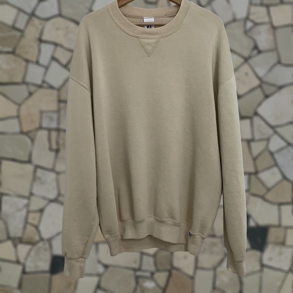 Russell Athletic VINTAGE Russell Athletic Sweatshirt Cream Hoodie 90s USA Distressed Pullover XLT Mens Regular Crew Neck Long Sleeve Fleece Size US XL / EU 56 / 4 - 1 Thumbnail