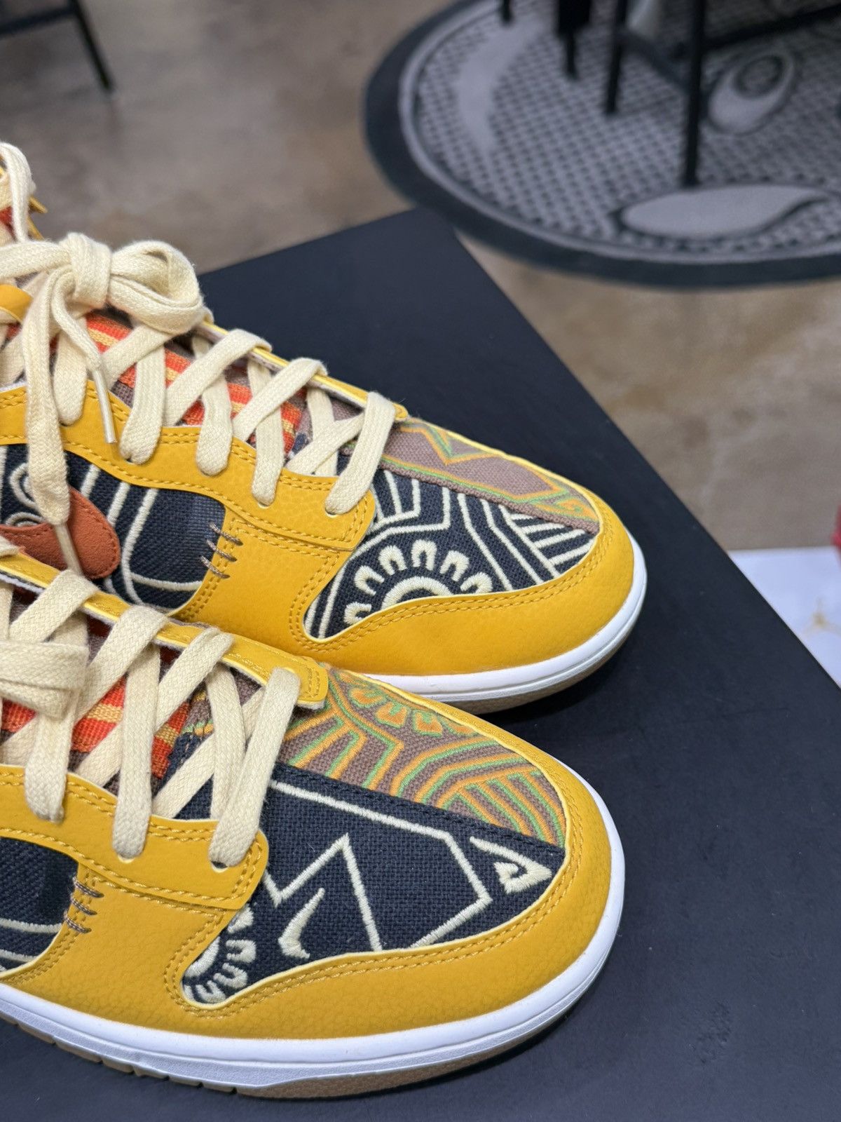 Nike Nike Dunk High Somos Familia Size 10.5 (2022) Size US 10.5 / EU 43-44 - 8 Thumbnail