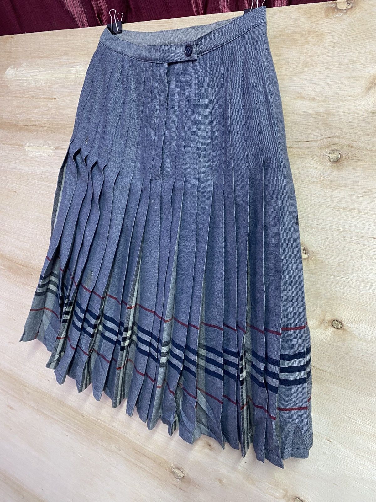 Burberry Vintage burberry reversible skirt Size 30" / US 8 / IT 44 - 3 Thumbnail