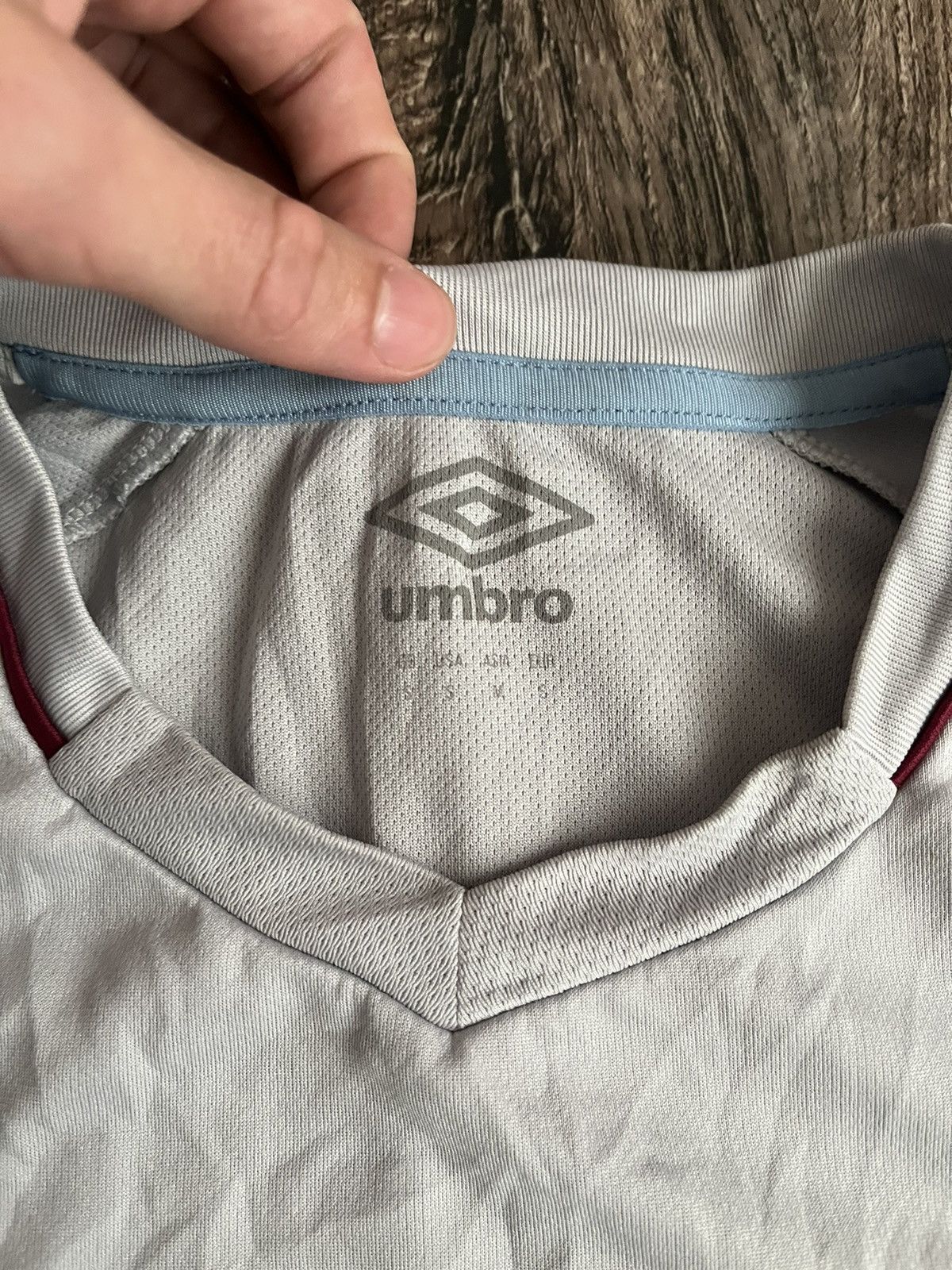 Umbro × Vintage Umbro West Ham United 2018-2019 Third Kit Football Jersey Size US S / EU 44-46 / 1 - 5 Thumbnail