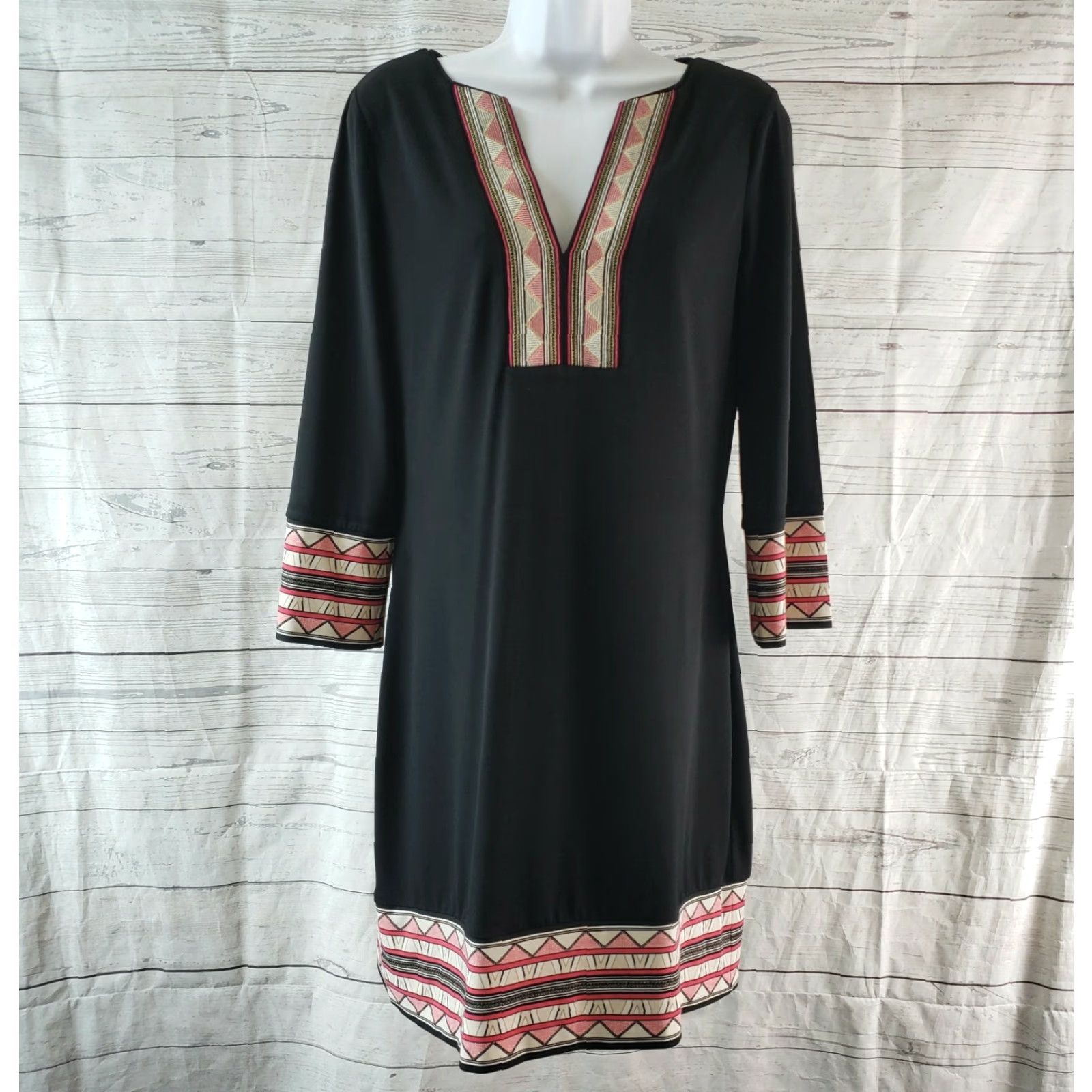 White House Black Market White Huse Black Market Womens Dress Sz Small Embroidered 3/4 Sleeve Black Pink Size S / US 4 / IT 40 - 2 Thumbnail