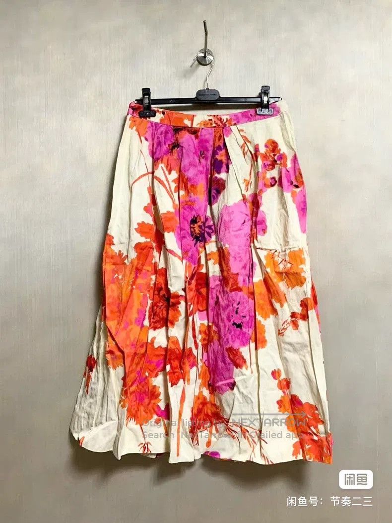 Dries Van Noten Dries Van Noten size:38 Printed skirt, pleated skirt Size 22" - 7 Thumbnail