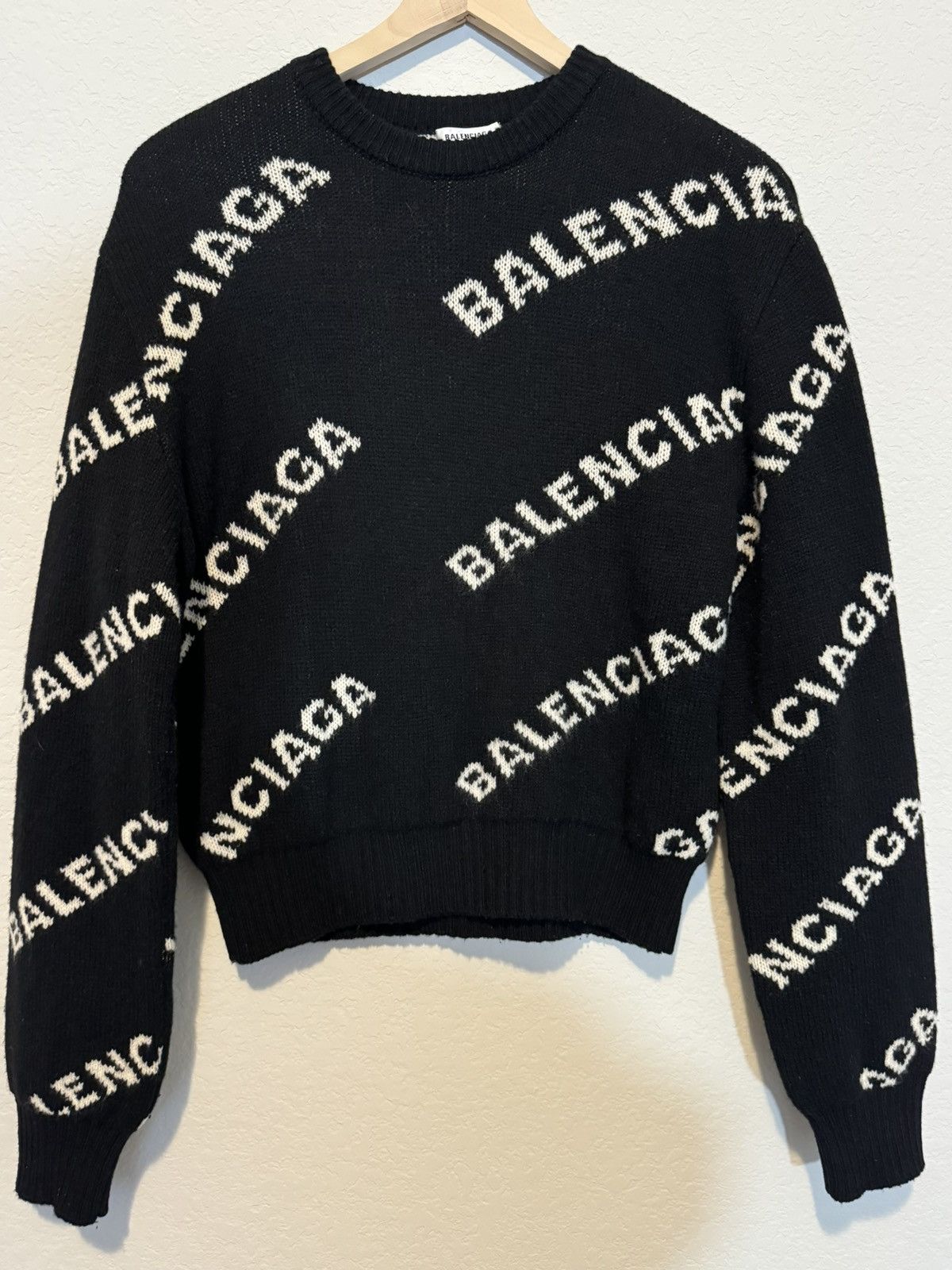 Cheap balenciaga sweater womens online