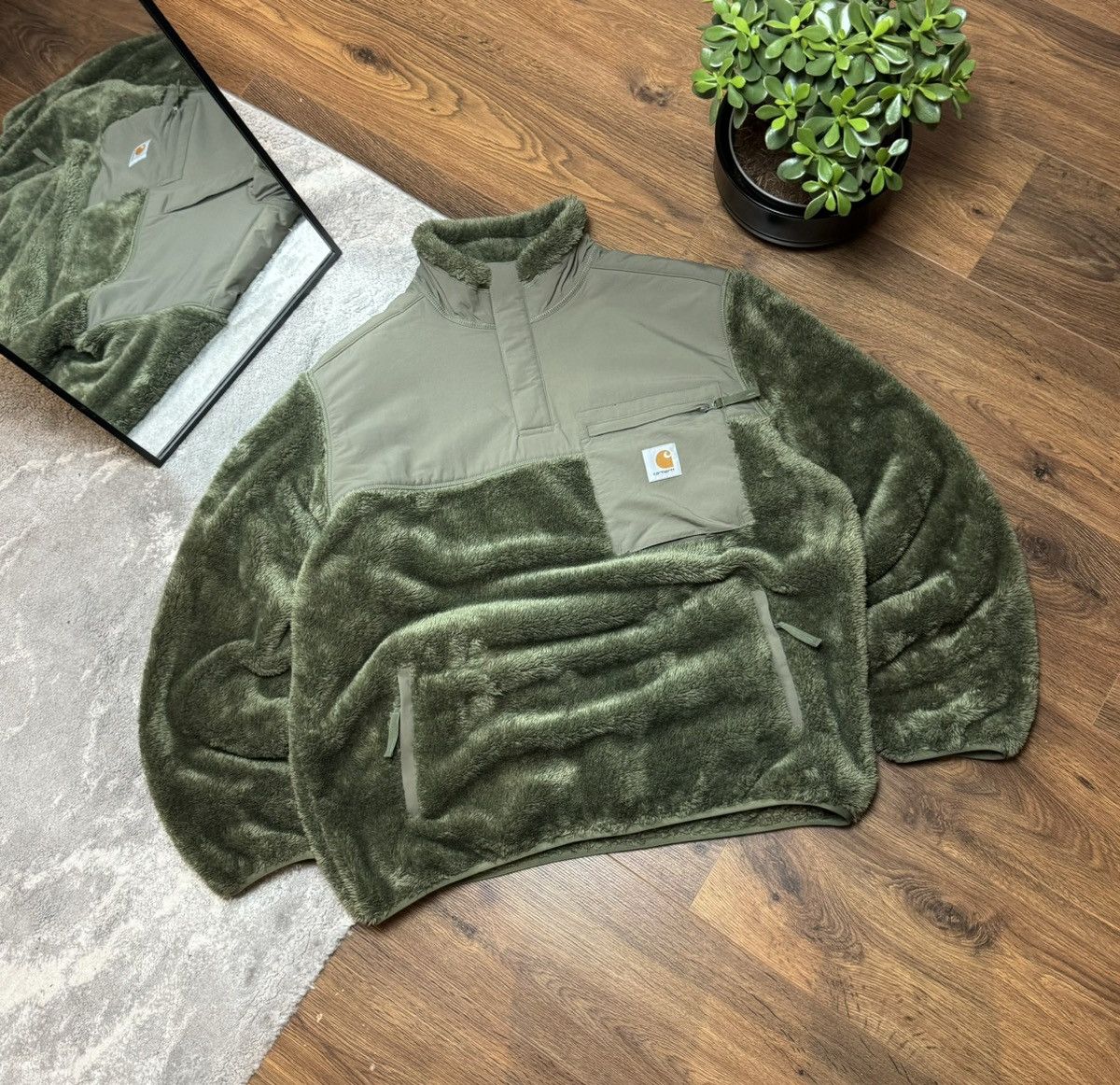 image of Carhartt Wip Jackson Half Snap Teddy Fleece Oversize Jacket in Green, Men's (Size XL)