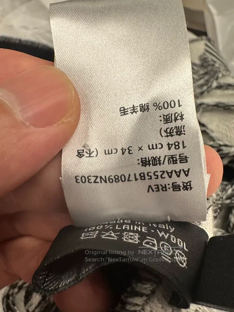 Chanel Chanel Panda Black and White Scarf Size ONE SIZE - 5 Thumbnail