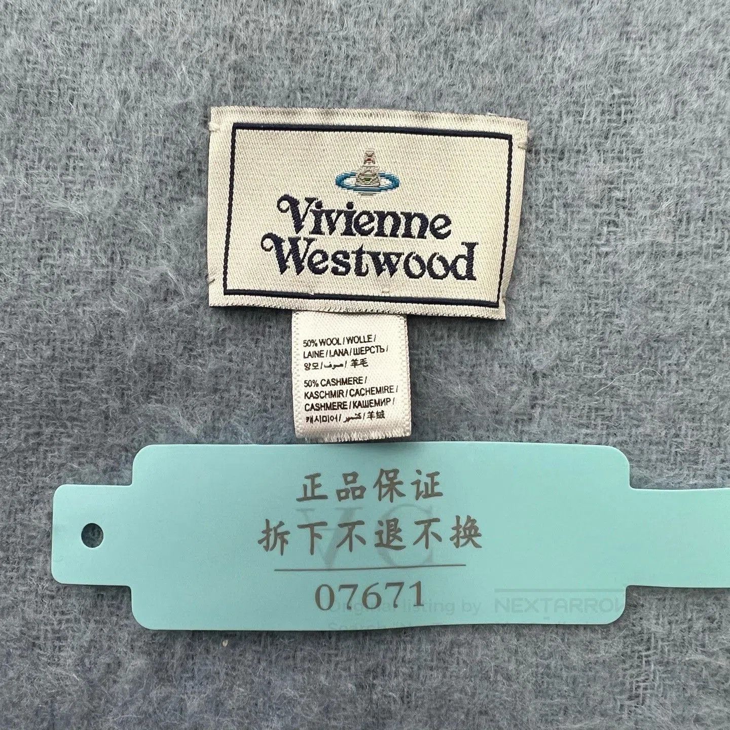 Vivienne Westwood Vivienne Westwood Navy Saturn Embroidery Scarf. Size ONE SIZE - 6 Thumbnail