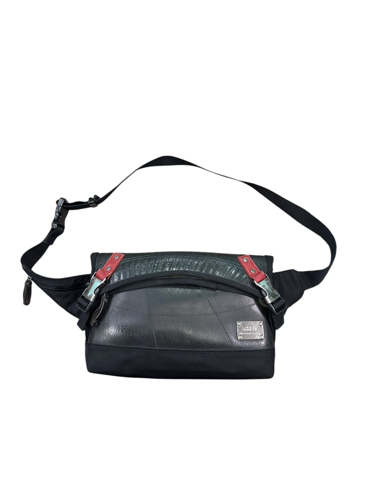 Japanese Brand SEAL HAND MADE JAPAN FROM TIRE TUBE WAIST BAG Size ONE SIZE - 13 Thumbnail