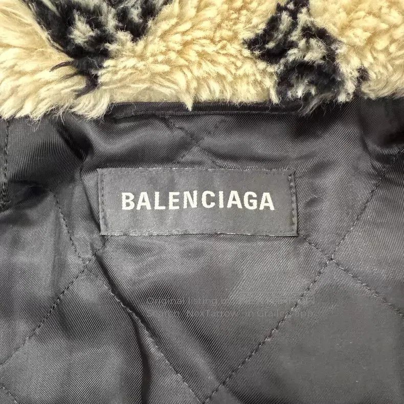 Balenciaga Balenciaga Beige Bulletproof Full Print Logo Teddy Fleece Size 4XL / US 24-26 - 3 Thumbnail