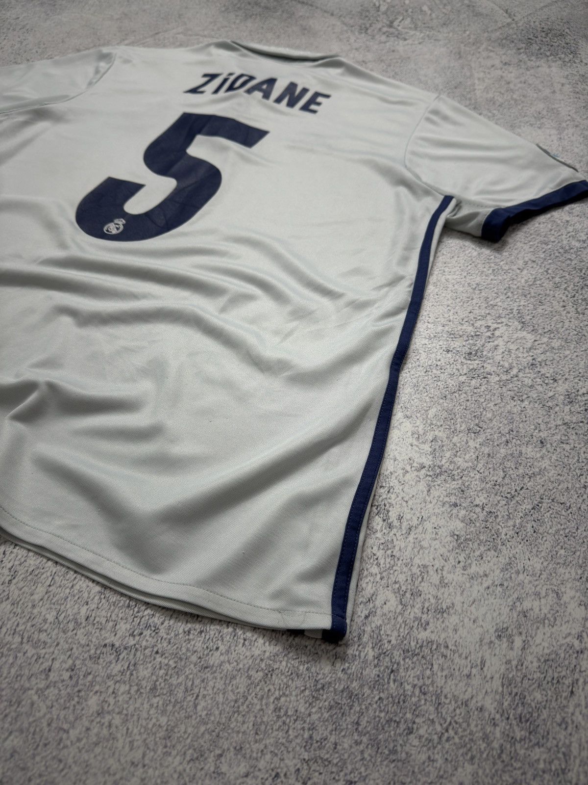 Adidas ADIDAS REAL MADRID ZIDANE #5 FOOTBALL SHIRT SOCCER JERSEY Size US M / EU 48-50 / 2 - 4 Thumbnail