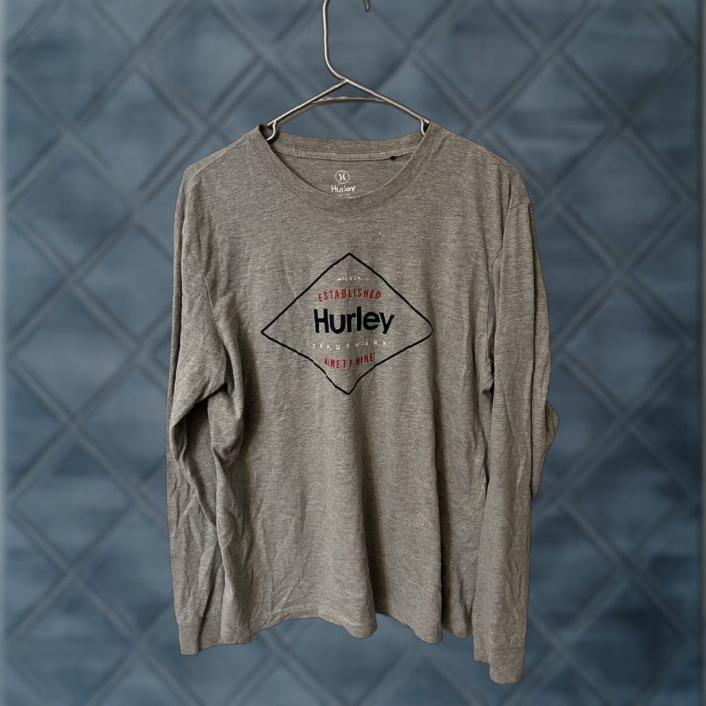 Hurley Hurley T-Shirt Logo Crew Neck Gray Medium Men's Long Sleeve Comfort Fit Casual California Surfing Beach 2010s Mens Shirt Logo Chase Size US M / EU 48-50 / 2 - 1 Thumbnail